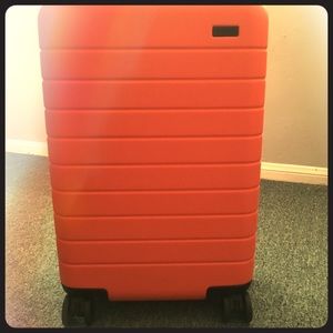 AWAY the Carry-on Berlin Perspective Collection